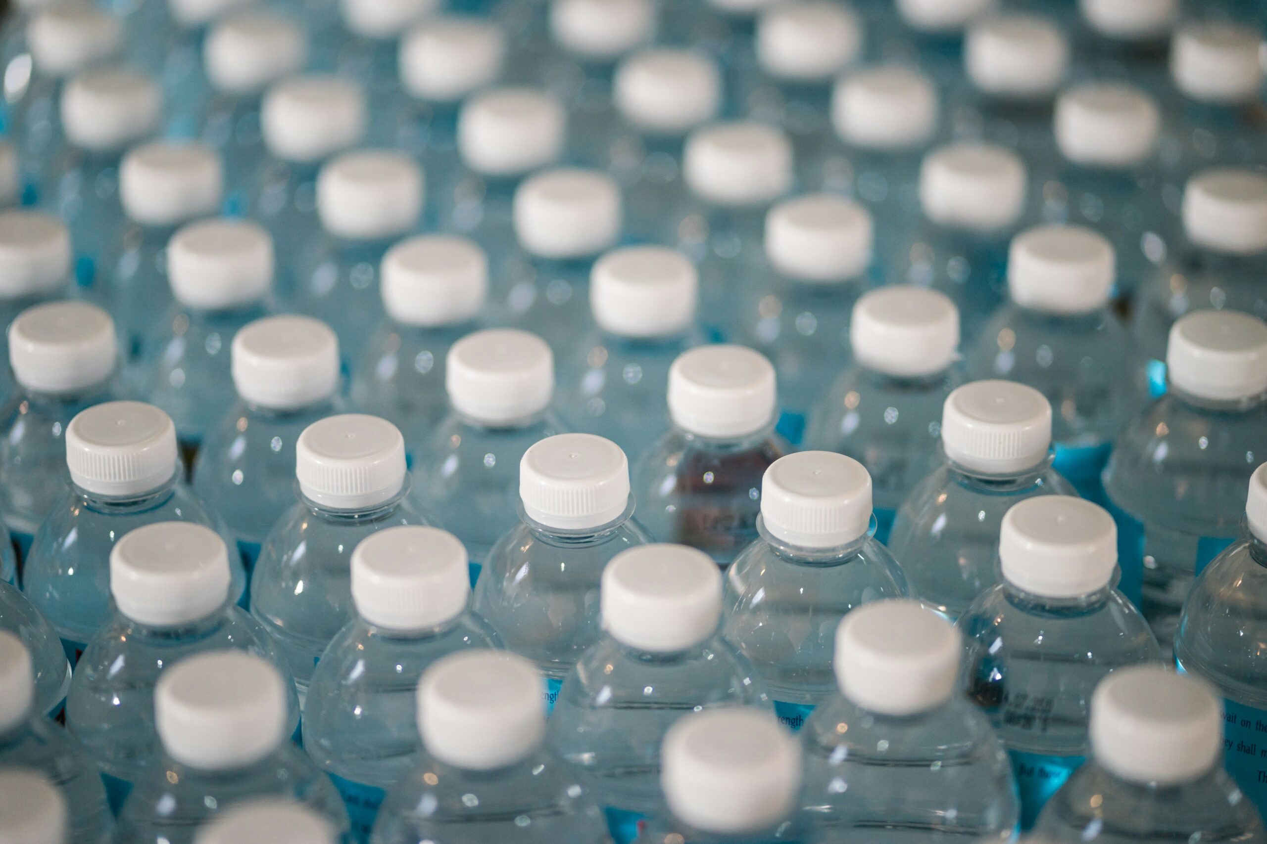 ¿Cómo cumplir con la obligación de incorporar plástico reciclado en envases?