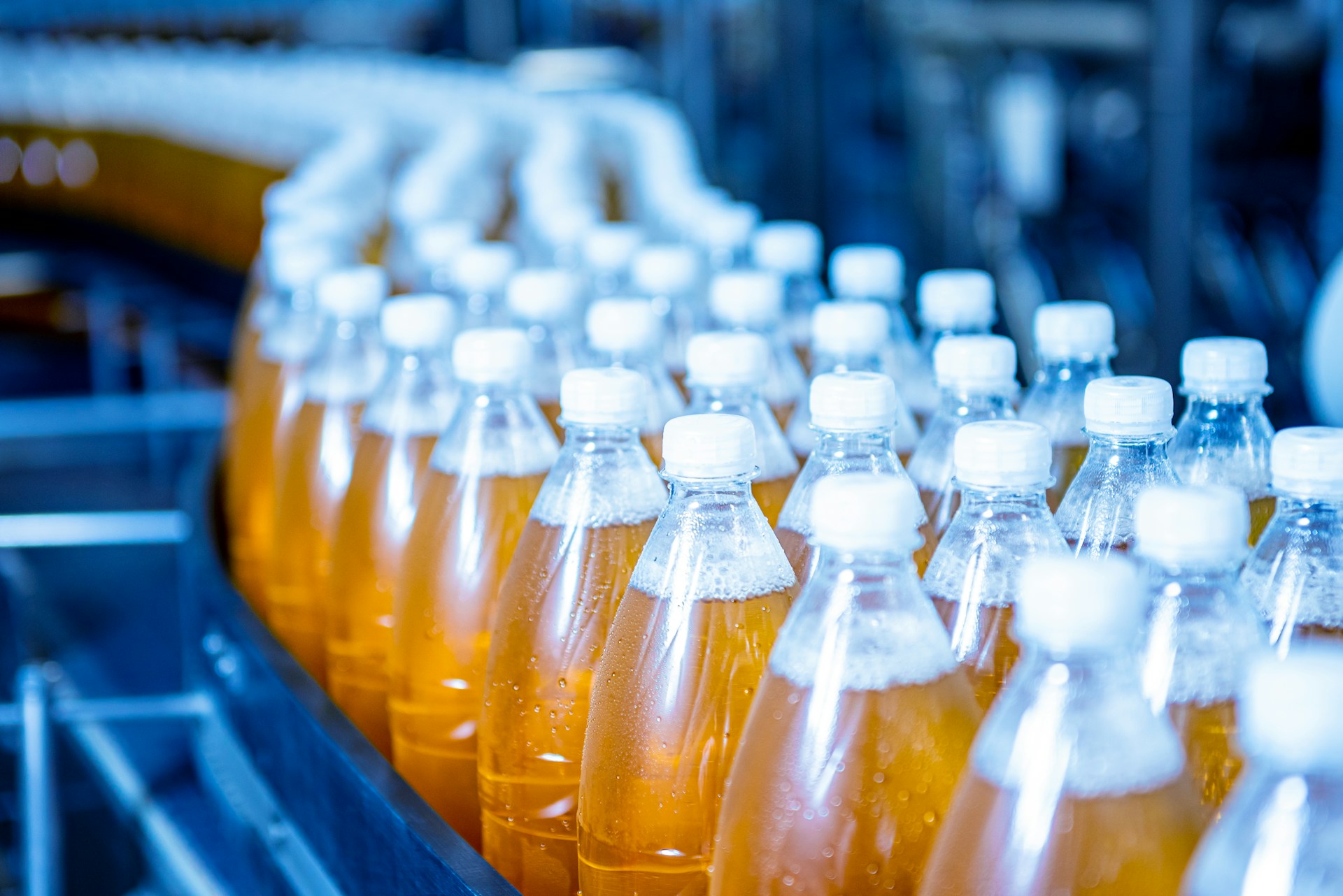 Nueva propuesta de la Comisión Europea sobre contenido reciclado en botellas de plástico de un solo uso